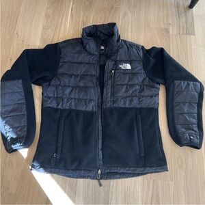 The North Face women’s Black fleece Jacket